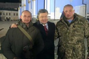 Порошенко поздравит украинцев с Новым годом вместе с «киборгами»