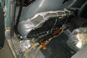 В Сватовском районе автомобиль «Chevrolet Niva» перевозил автомат и патроны