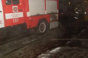 В Киево-Святошинском районе сгорело 100 кв. м гаражного перекрытия