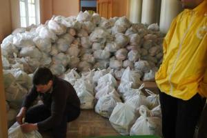 Гуманитарный штаб Ахметова начал выдавать помощь в г. Комсомольское Донецкой области 