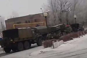 В Харцызск въехала колонна российских «Ураганов»