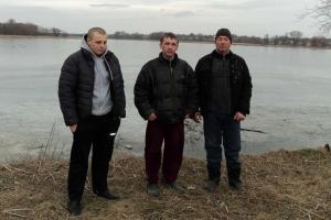 Тростянецкий район: 19-летний юноша спас из ледяного плена двух мужчин