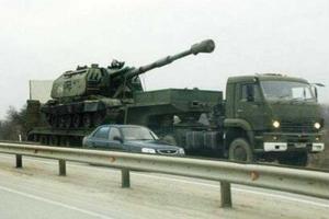 Из Луганска в сторону России выехала колонна военной техники