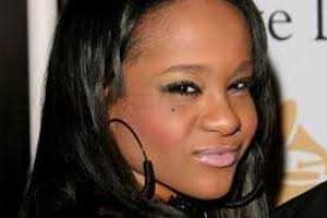 Дочь Уитни Хьюстон открыла глаза