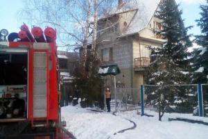 На Киевщине от пожара спасли 3-х этажный жилой дом