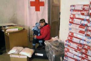 В Лисичанске гуманитарную помощь получили многодетные переселенцы