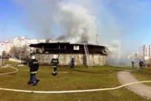 Киевские огнеборцы ликвидировали пожар в здании ресторана
