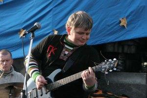 От Авакова потребовали расследовать избиение лидера группы "Папа Карло"