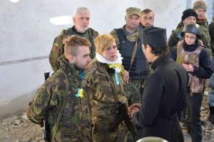 В Песках поженились "киборги" 