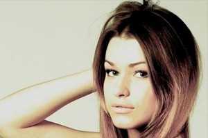 Российские СМИ: мать украинской модели Анны Дурицкой просила оставить ребенка от Немцова