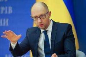 Яценюк обещает стабилизацию экономики уже в 2016 году