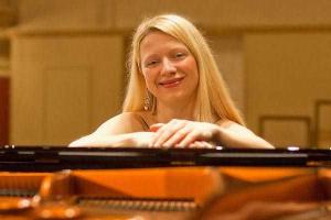 В Канаде пианистку уволили за антиукраинскую позицию