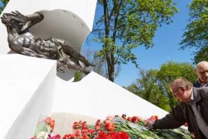 В Харькове почтили память жертв Чернобыльской катастрофы