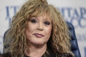 Максим Галкин поздравил свою супругу стихами