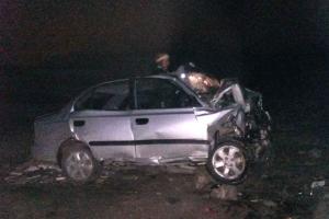 В Днепродзержинске автомобиль врезался в остановку: погибла женщина