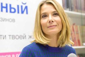 Юлия Высоцкая впервые дала интервью после автокатастрофы с дочкой