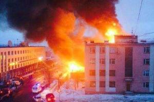В Магадане сгорел вещевой рынок