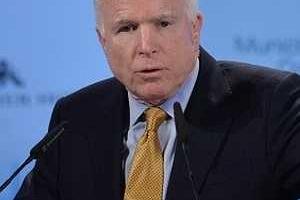 Группа сенаторов США попросила Блаттера отобрать ЧМ-2018 у России