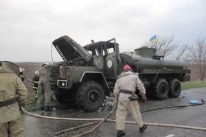 Запорожские спасатели ликвидировали пожар на бензовозе