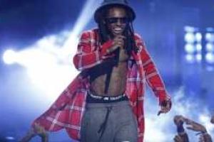 В США обстреляли автобус известного рэпера