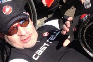 Кернес принял участие в марафоне на велосипеде для инвалидов