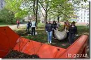 В Лисичанске состоялся очередной субботник