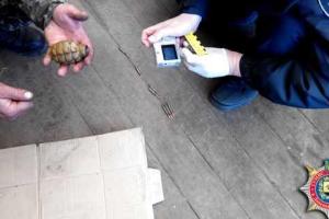 На Донетчине у волонтера изъяли гранату и патроны