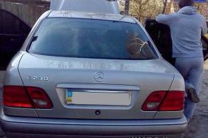 На Волыни задержали авто с поддельными номерами