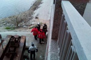 В Киеве мужчина упал с моста