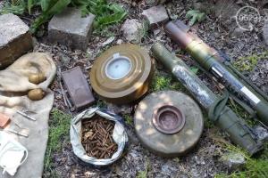 Под Мариуполем военные и СБУ уничтожили склад оружия террористов