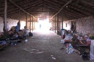 В Станице Луганской бойцы 2 батальона 17-й танковой бригады живут в хлеву, - журналист