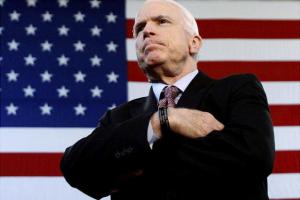 Маккейн отказался от работы в созданном Порошенко совете реформ