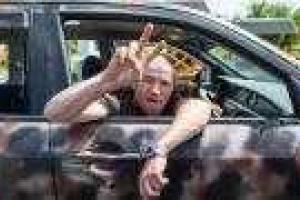 Террорист Моторола успевает и воевать, и с ребенком гулять