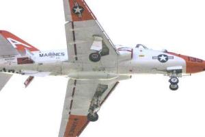 В бухту Сан-Диего упал военный самолет США 