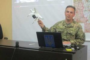 Ткачук продемонстрировал сбитый военными трофей 