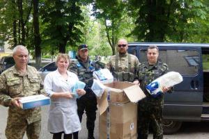 В одну из больниц Артемовского района доставили волонтерскую помощь 