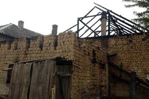 На Закарпатье спасатель ГСЧС заметил пожар и спас от гибели жителей дома