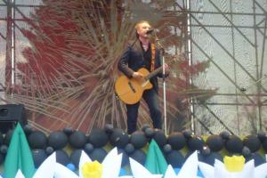 В Донецке выступил российский певец Джанго