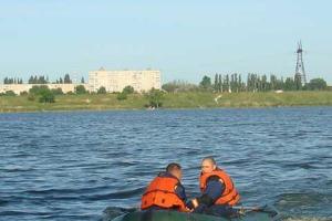 В Николаеве сотрудники ГСЧС спасли тонущего мужчину