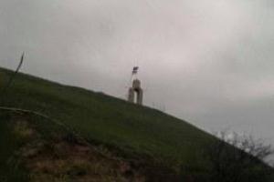 Силовики "Правого сектора" вывесили флаг в высшей точке Широкино 