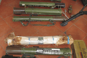 Целый арсенал оружия сдал в милицию житель Луганщины