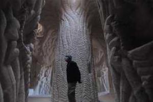 Мужчина провел 25 лет в пещере ради искусства