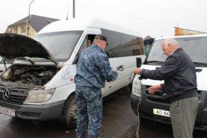 Госавтоинспекция Закарпатья вместе с журналистами проверяли автоперевозчиков