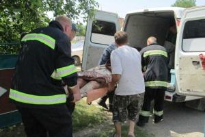 Спасатели подняли черкасчанку из погреба