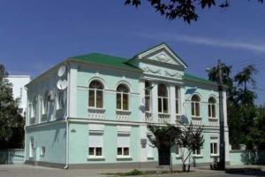 В Симферополе сорвали крымскотатарский флаг со здания Меджлиса, - очевидцы