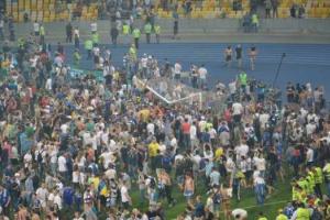 После матча "Динамо" – "Шахтер" на стадионах предлагают установить ограждение