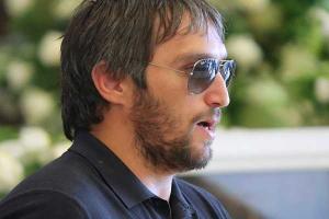 Экс-бойфренд Фриске не смог сдержать слез у гроба