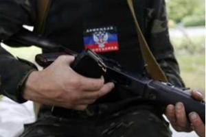 В Широкино боевика "ДНР" во время интервью чуть не убил украинский снайпер