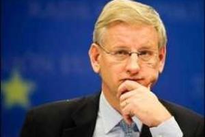 Карл Бильдт заявил, что без миротворческой миссии реализовать минские соглашения невозможно