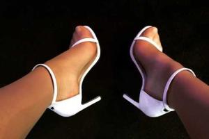 Елена Ваенга назвала поклонницу "сопливой" из-за колготок